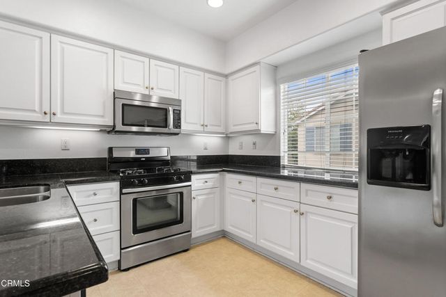 15633 Odyssey Drive 56, Los Angeles, CA 91344