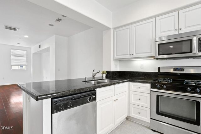 15633 Odyssey Drive 56, Los Angeles, CA 91344