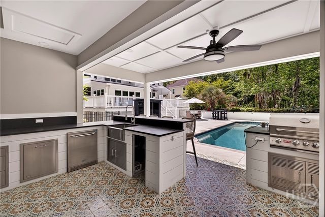 121 Greenview Drive, Savannah, GA 31405