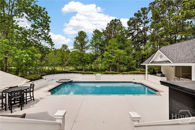 121 Greenview Drive, Savannah, GA 31405