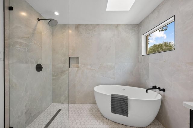 6304 Berkeley CV, Austin, TX 78745