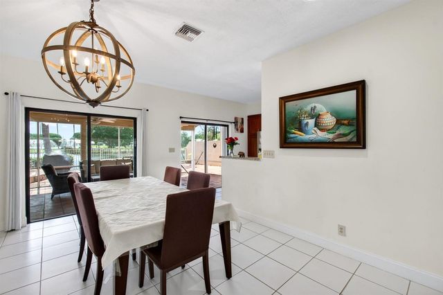 8718 Via Reale, Boca Raton, FL 33496