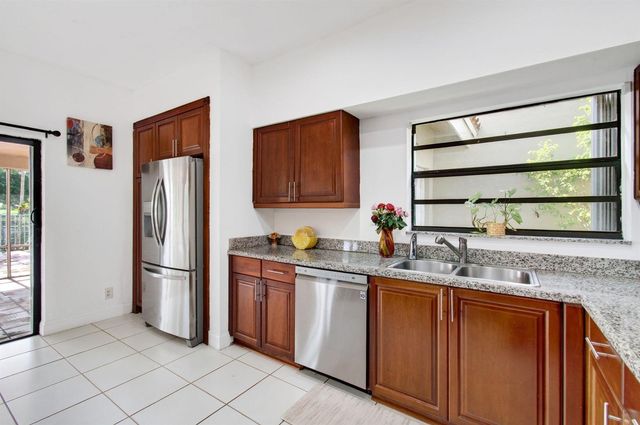 8718 Via Reale, Boca Raton, FL 33496