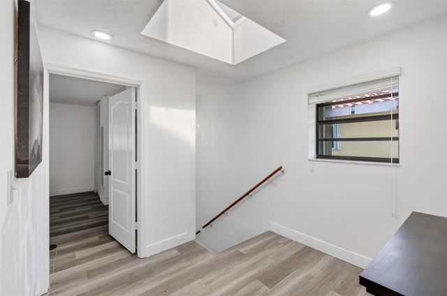 8718 Via Reale, Boca Raton, FL 33496