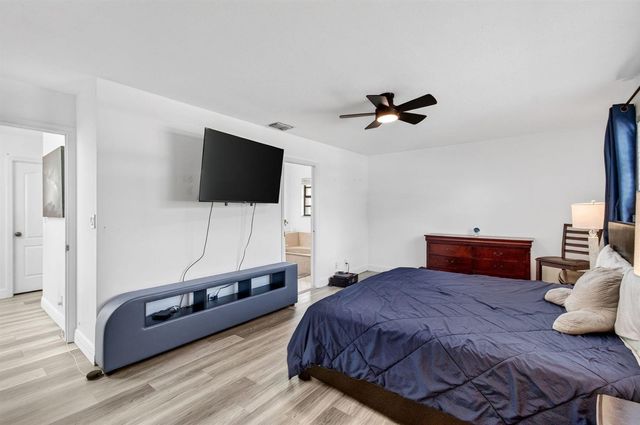 8718 Via Reale, Boca Raton, FL 33496