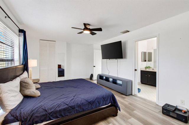 8718 Via Reale, Boca Raton, FL 33496