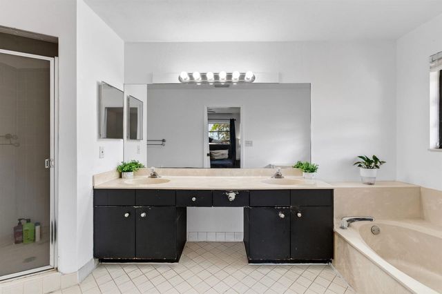 8718 Via Reale, Boca Raton, FL 33496
