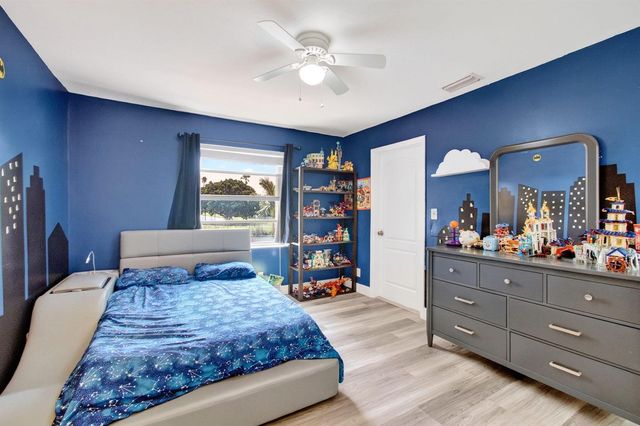 8718 Via Reale, Boca Raton, FL 33496