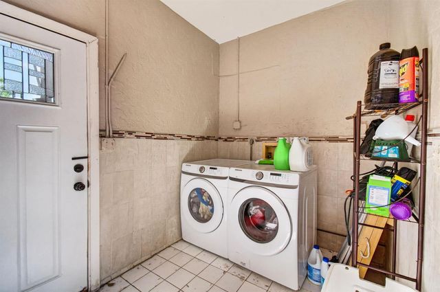 8718 Via Reale, Boca Raton, FL 33496