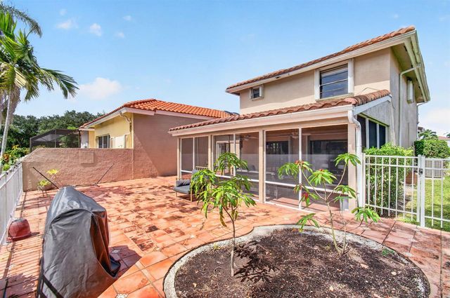 8718 Via Reale, Boca Raton, FL 33496