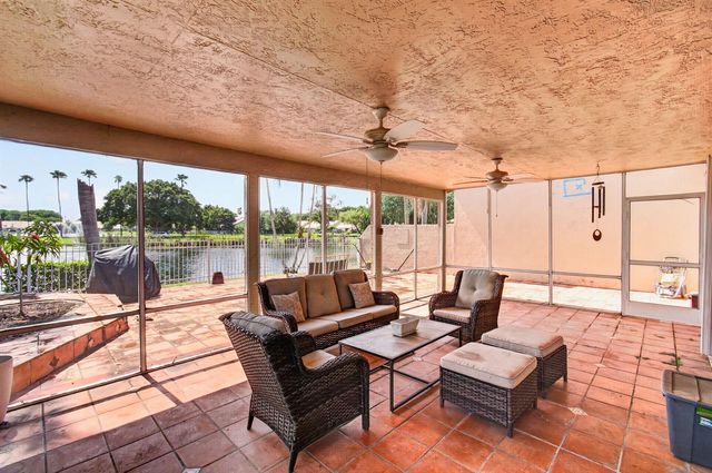 8718 Via Reale, Boca Raton, FL 33496
