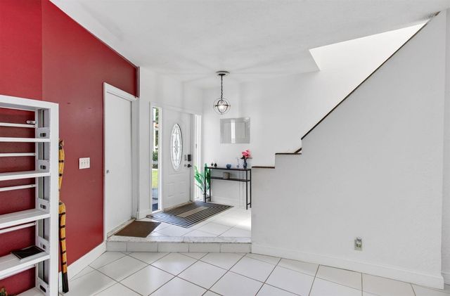 8718 Via Reale, Boca Raton, FL 33496