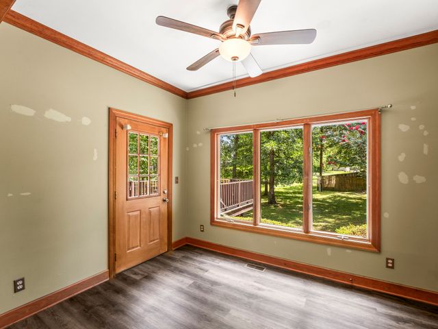 104 Southampton Dr, Tullahoma, TN 37388