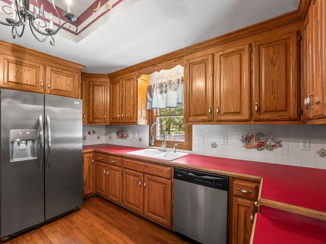 104 Southampton Dr, Tullahoma, TN 37388