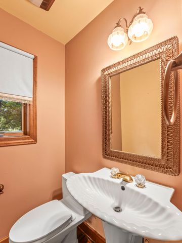 104 Southampton Dr, Tullahoma, TN 37388