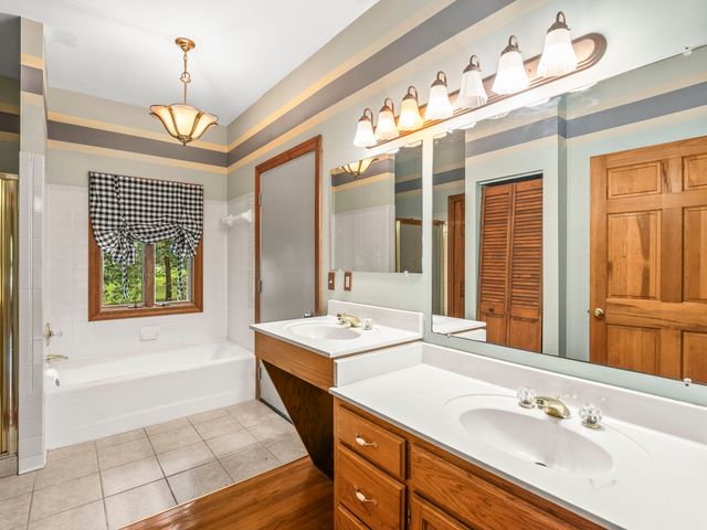 104 Southampton Dr, Tullahoma, TN 37388