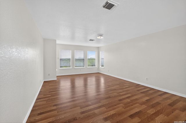 822 Empresario Dr, San Antonio, TX 78253