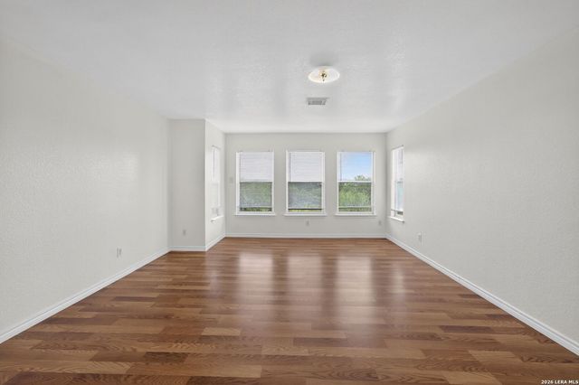 822 Empresario Dr, San Antonio, TX 78253
