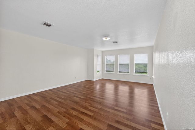 822 Empresario Dr, San Antonio, TX 78253