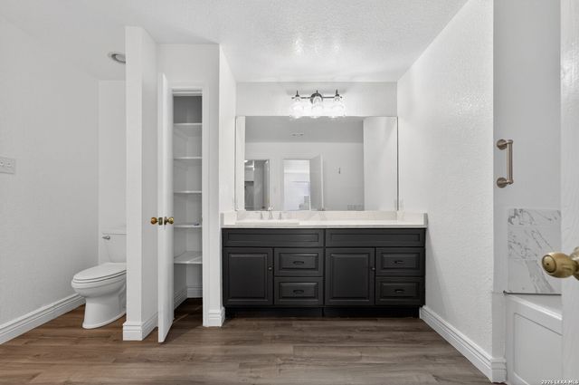 822 Empresario Dr, San Antonio, TX 78253