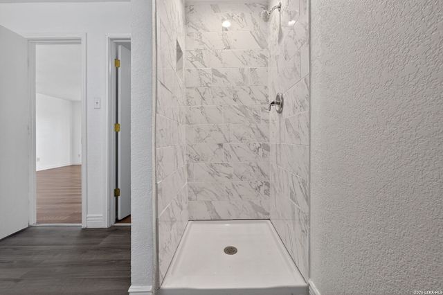 822 Empresario Dr, San Antonio, TX 78253