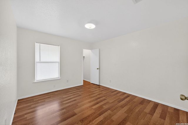 822 Empresario Dr, San Antonio, TX 78253