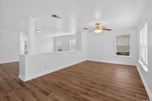 822 Empresario Dr, San Antonio, TX 78253