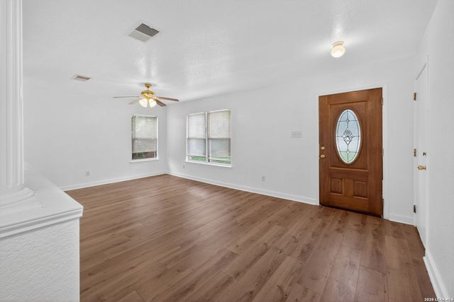 822 Empresario Dr, San Antonio, TX 78253