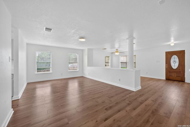 822 Empresario Dr, San Antonio, TX 78253
