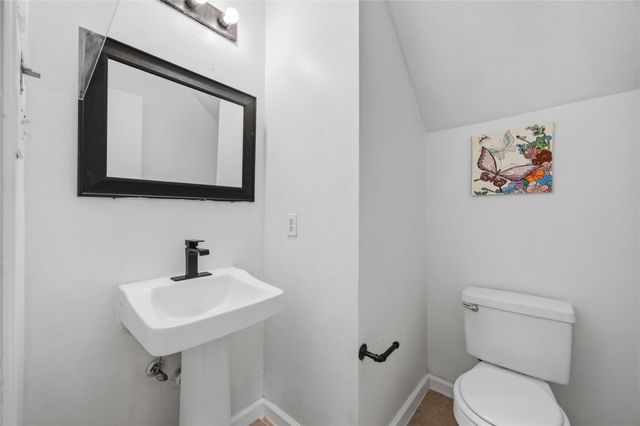 9219 Belle Glen Drive, Houston, TX 77099
