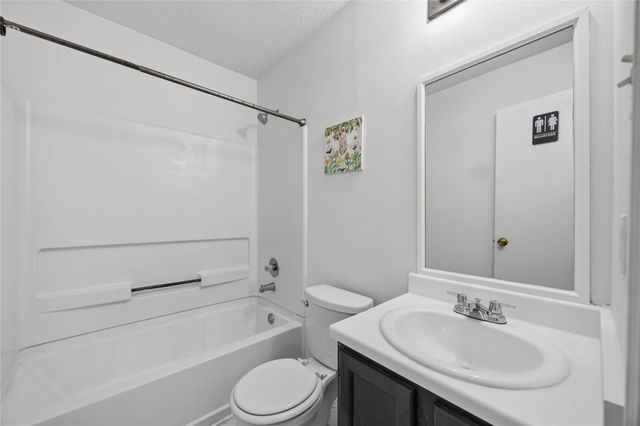 9219 Belle Glen Drive, Houston, TX 77099