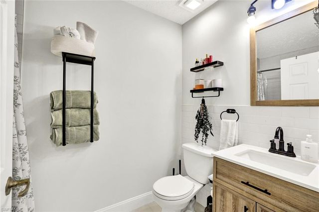 534 Leawood CIR, Naples, FL 34104