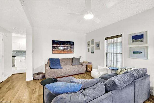 534 Leawood CIR, Naples, FL 34104