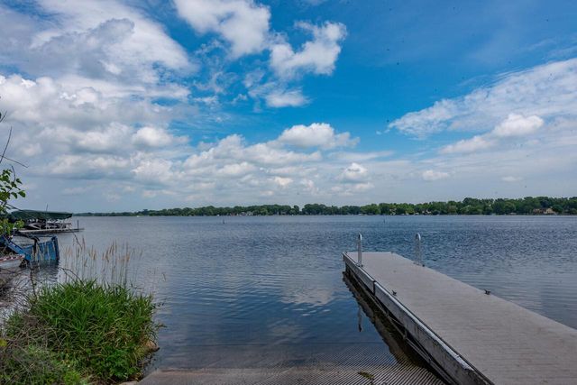 25621 S Wind Lake ROAD, Waterford, WI 53185