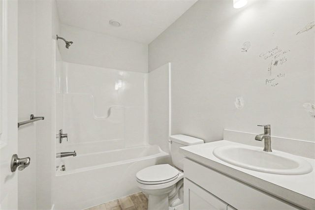 966 Scioto Drive 6, Comstock Park, MI 49321