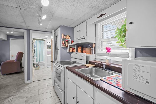 28 Halsey Street, North Providence, RI 02911