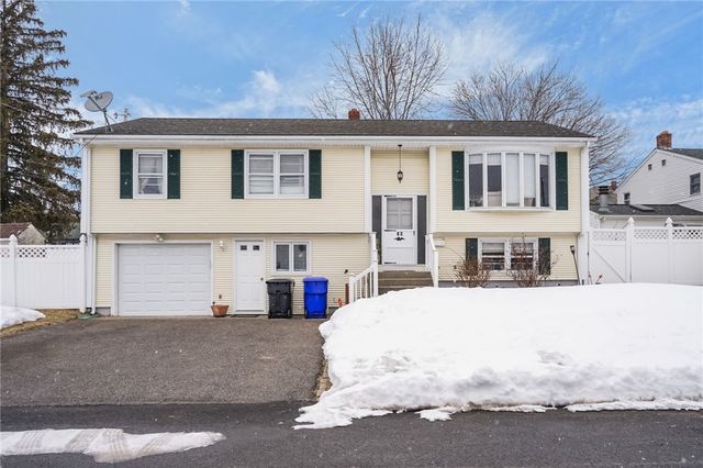 28 Halsey Street, North Providence, RI 02911