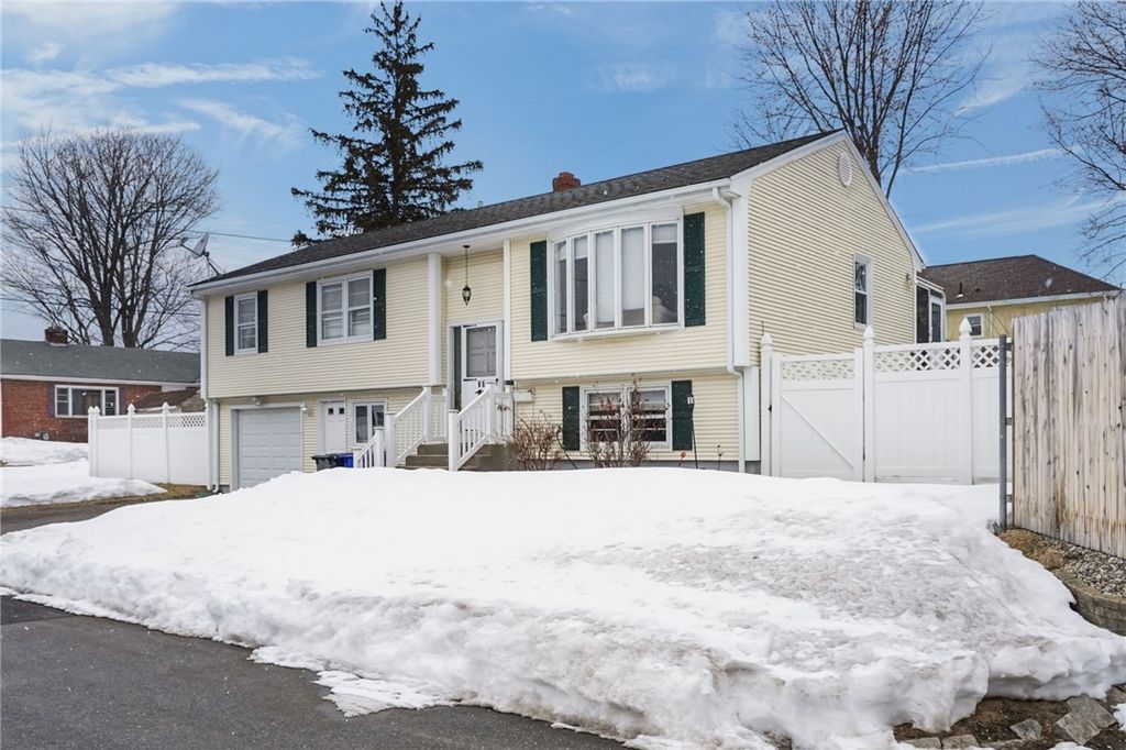 28 Halsey Street, North Providence, RI 02911