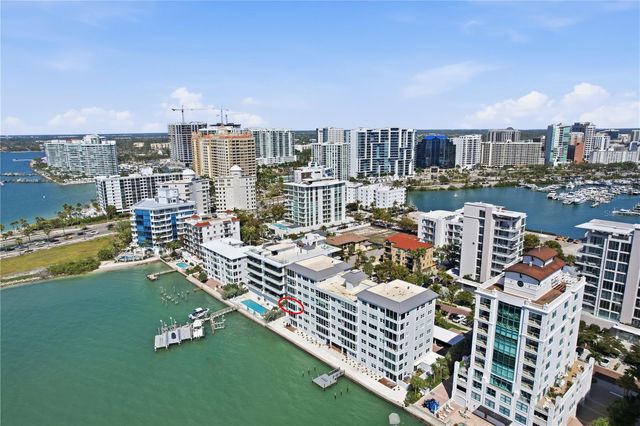 226 GOLDEN GATE POINT 34, Sarasota, FL 34236