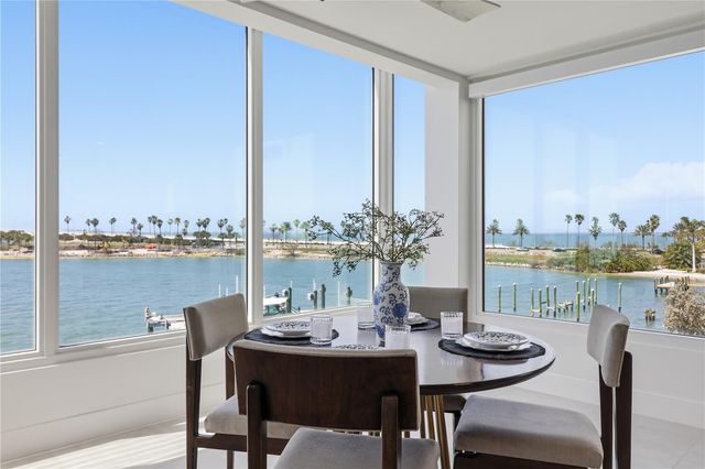 226 GOLDEN GATE POINT 34, Sarasota, FL 34236