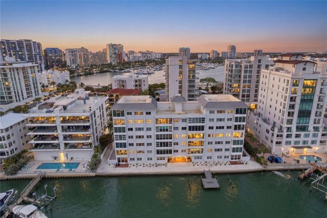 226 GOLDEN GATE POINT 34, Sarasota, FL 34236