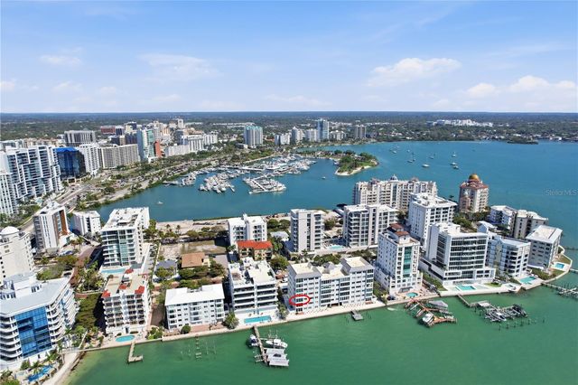 226 GOLDEN GATE POINT 34, Sarasota, FL 34236