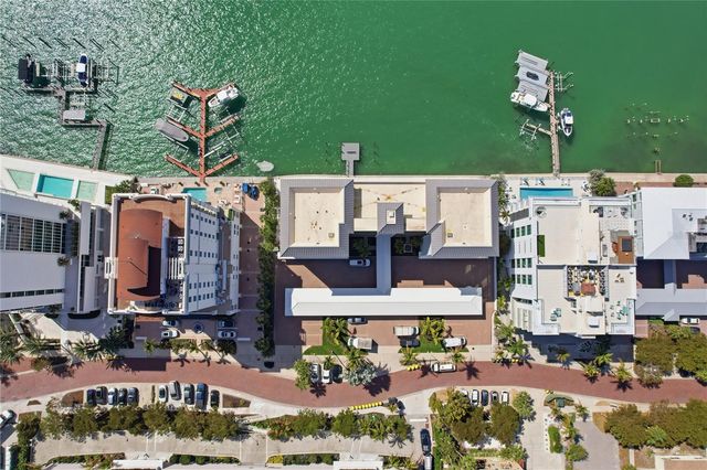 226 GOLDEN GATE POINT 34, Sarasota, FL 34236