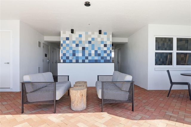 226 GOLDEN GATE POINT 34, Sarasota, FL 34236