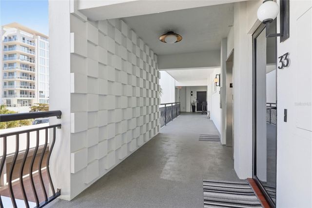 226 GOLDEN GATE POINT 34, Sarasota, FL 34236