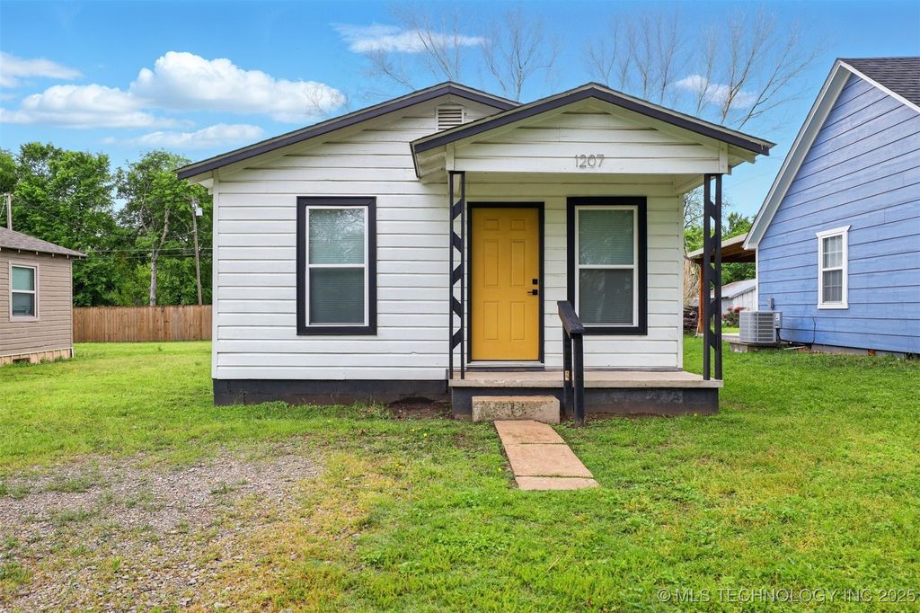 1207 W Texas Street, Durant, OK 74701