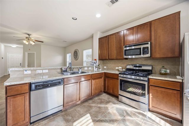 2208 Ruby Drive, Texas City, TX 77591