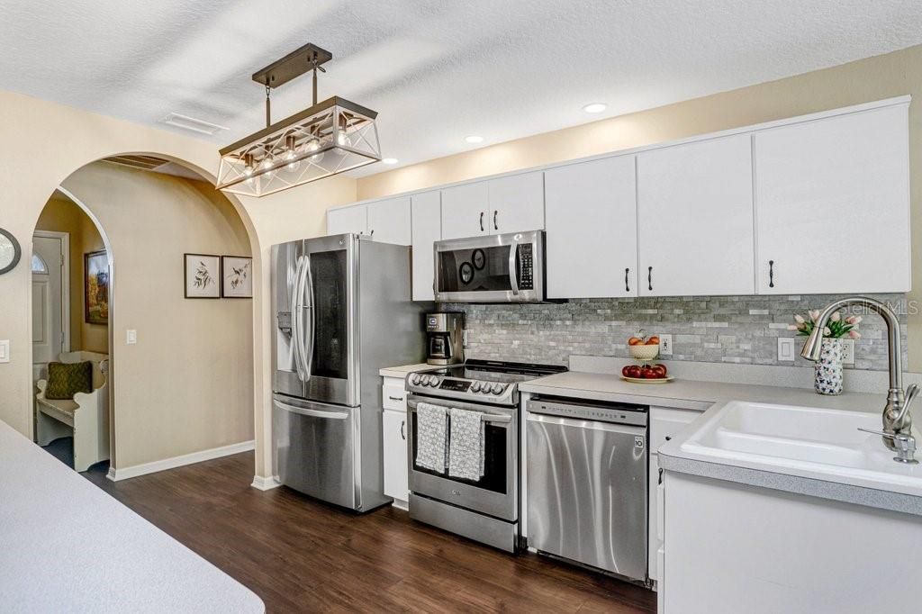 Image 5 of property listing at 8549 PINAFORE DRIVE, New Port Richey, FL 34653