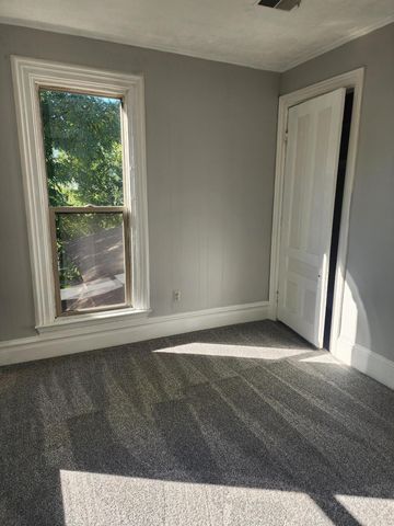 719 Fairview Avenue NE, Grand Rapids, MI 49503