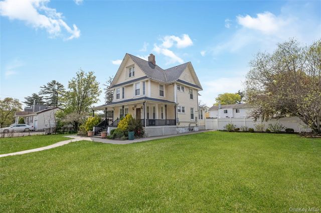 76 Washington Avenue, Brentwood, NY 11717